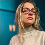 Laureata in Lingue e Traduzione specialistica. Impartisco ripetizioni di inglese, francese, italiano, spagnolo e materie umanistiche